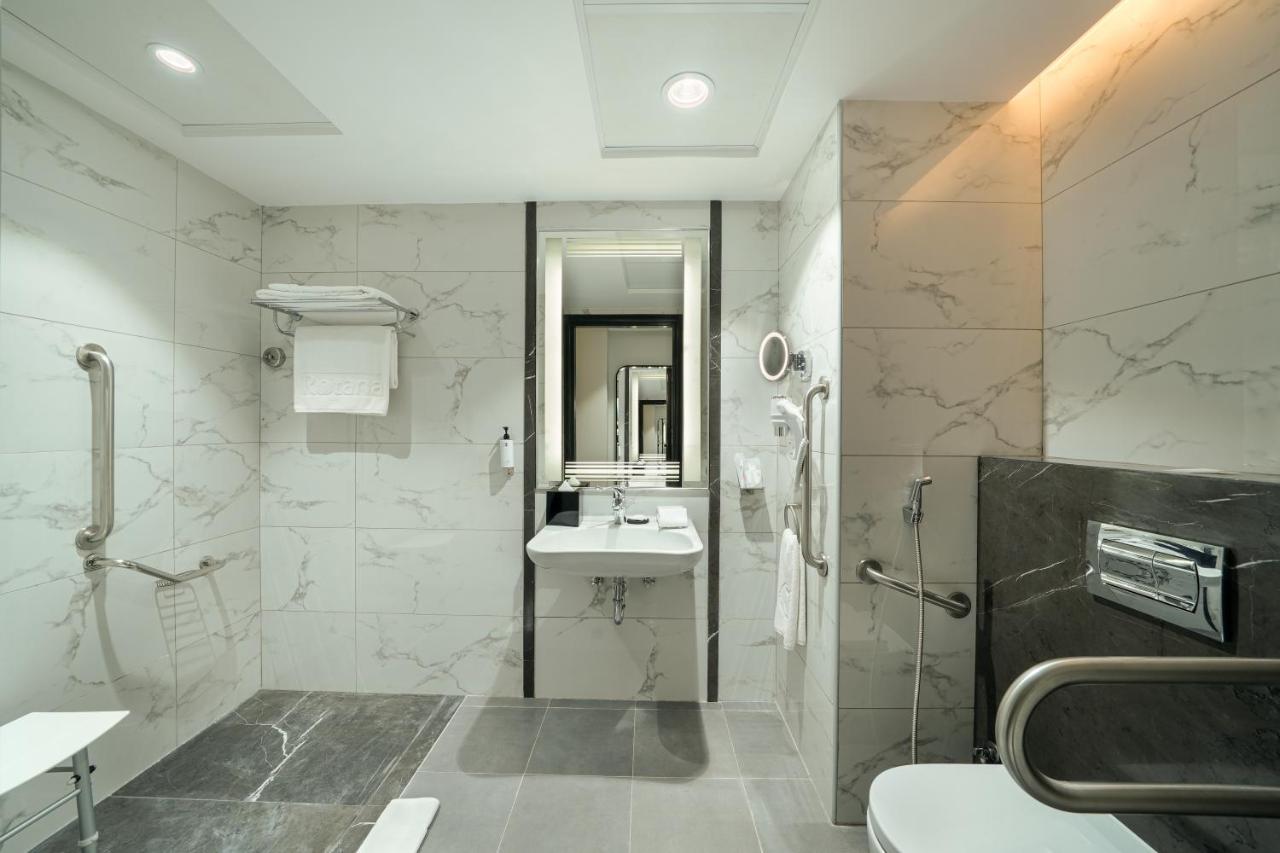 rotana-hotel2